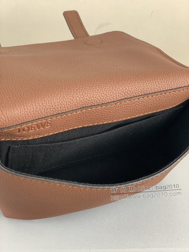 LOEWE包包 羅意威Military Bumbag LOEWE最新男仕棕色腰包 11356  tcl1238